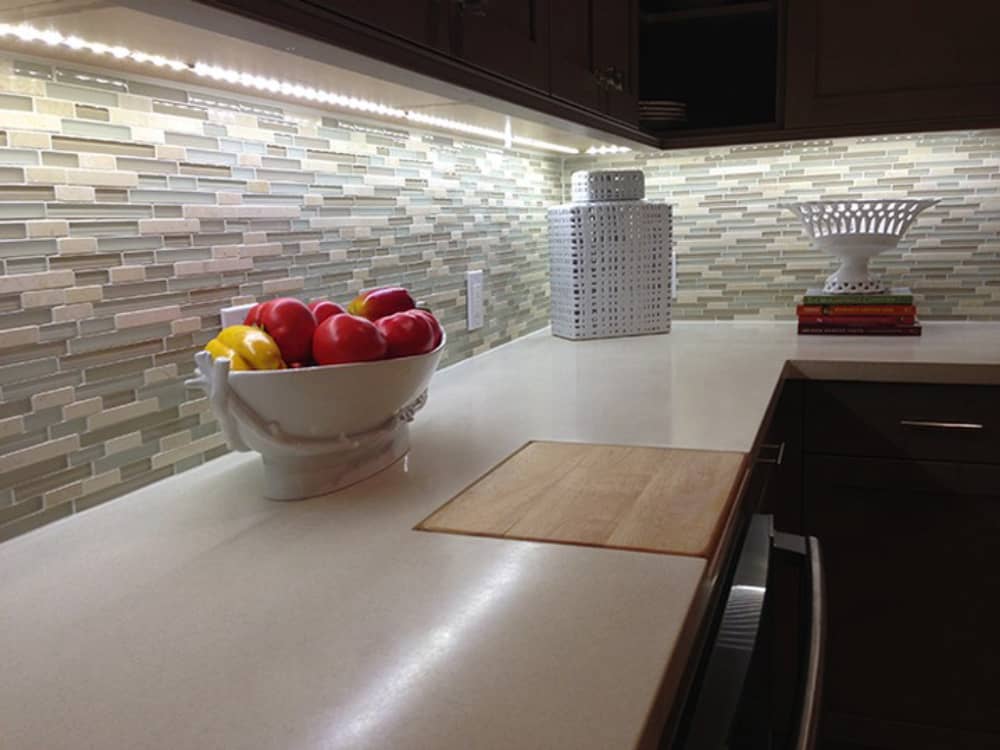 Kitchen with fruit bowl and mosaic tiles